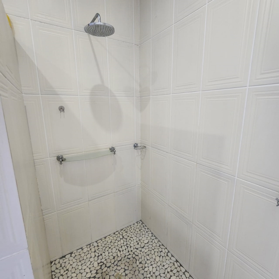 6 Bedroom Property for Sale in Jongensfontein Western Cape